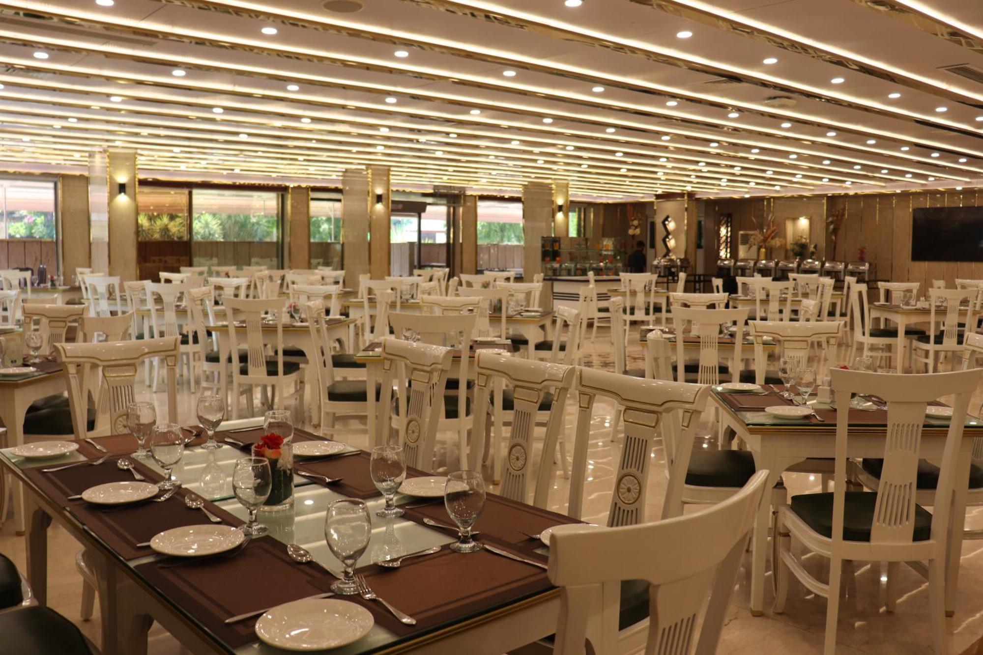 Islamabad Hotel Exterior photo