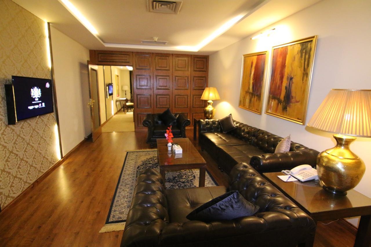 Islamabad Hotel Exterior photo