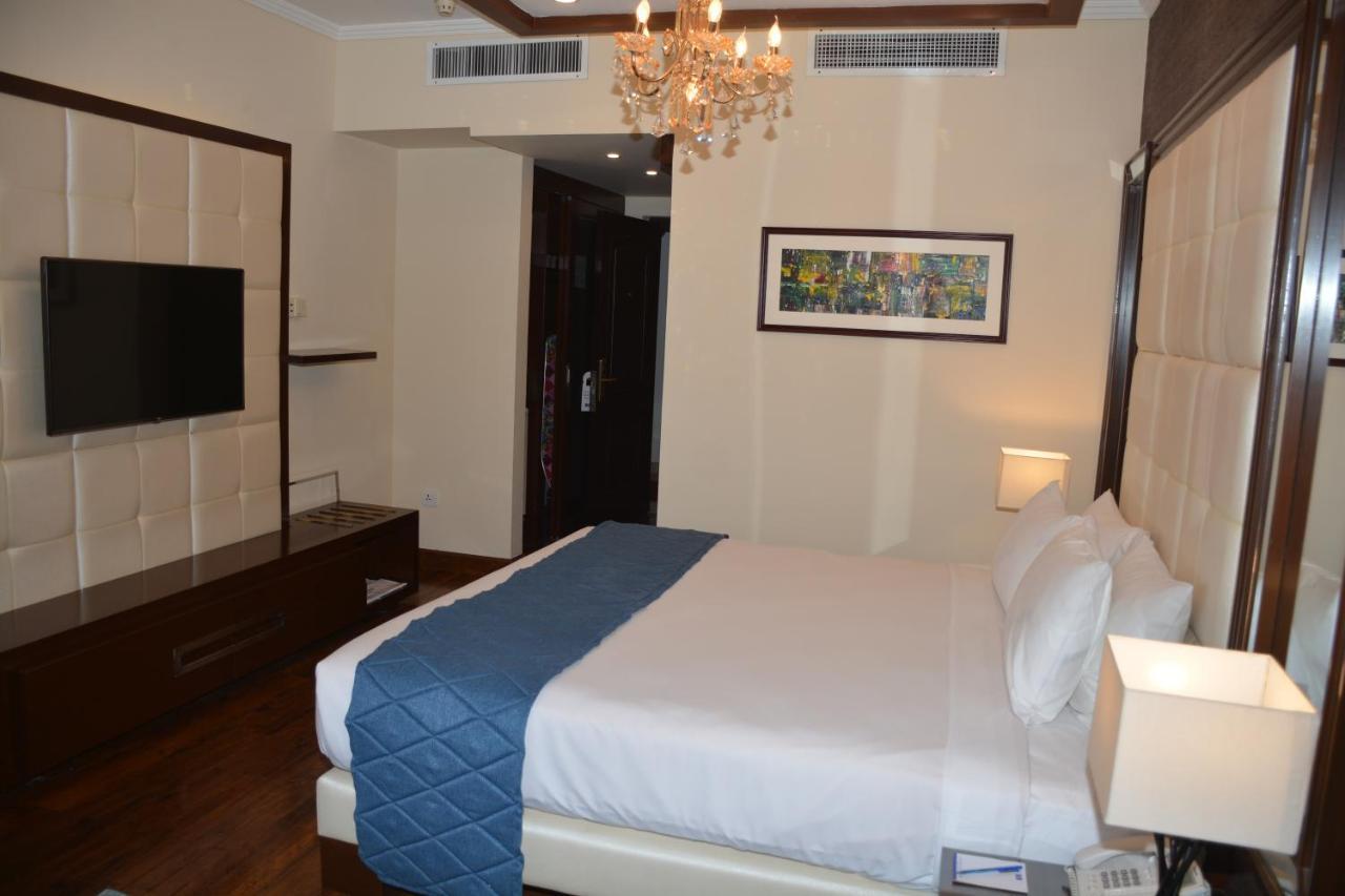 Islamabad Hotel Exterior photo