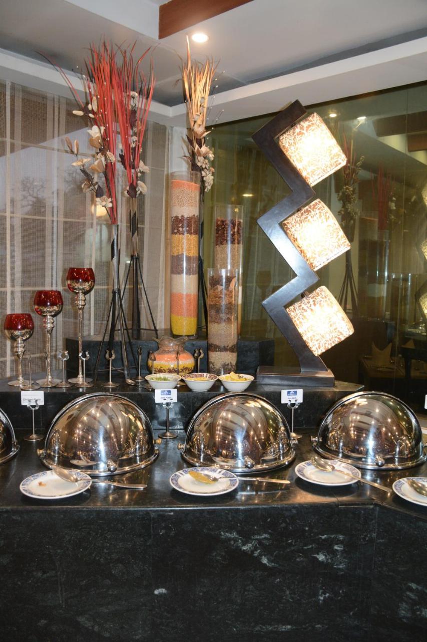 Islamabad Hotel Exterior photo